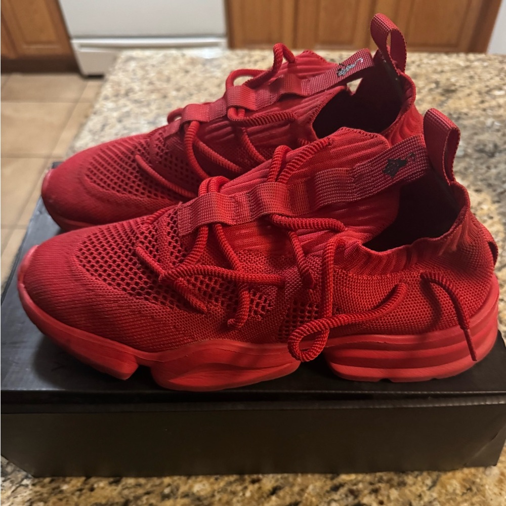 Sia Collective CV 0.02